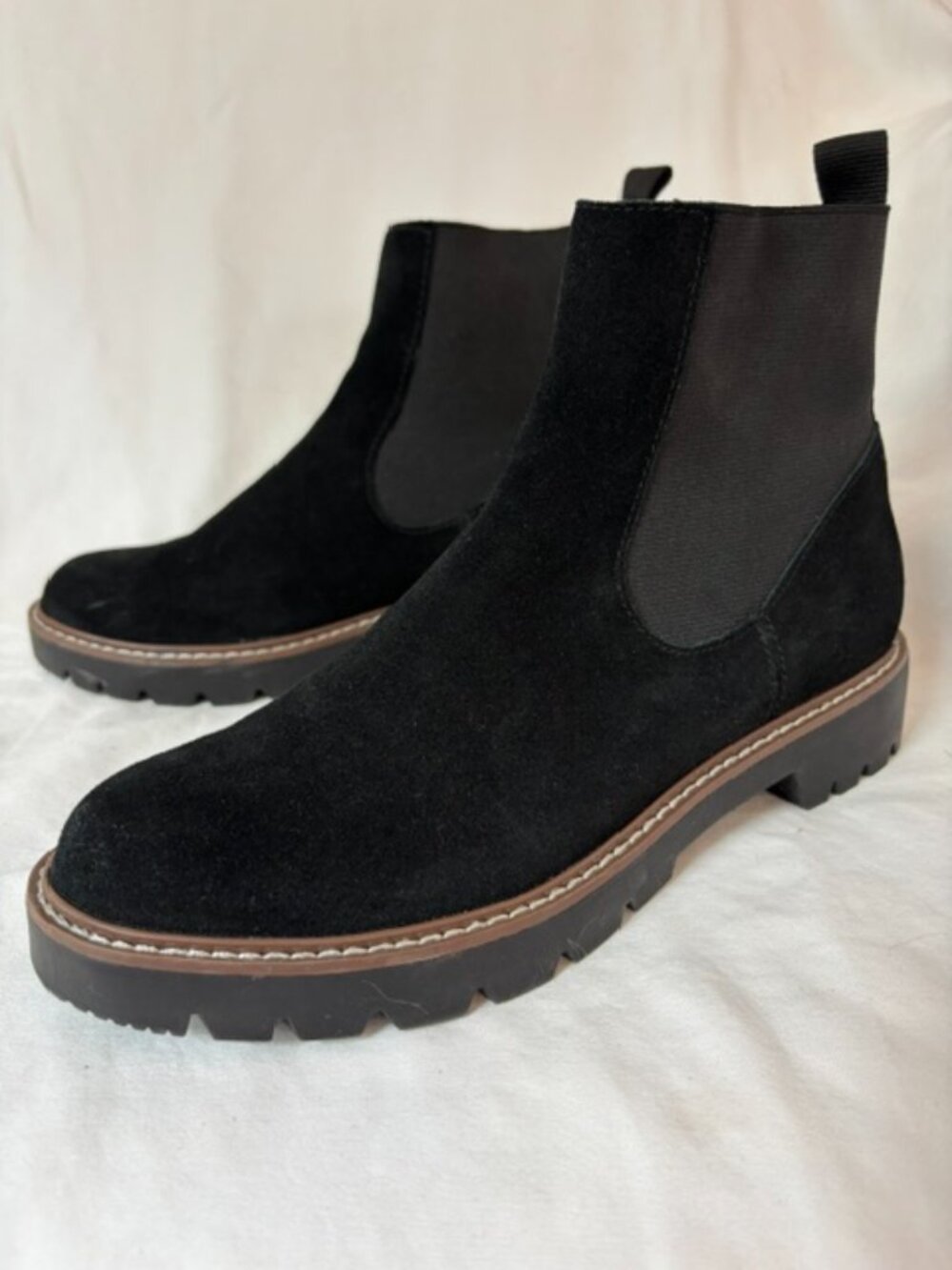 Dolce Vita Pepper Black Suede Chelsea Boot with Lug Sole Women's Size 9M